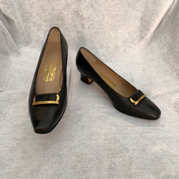 Salvatore Ferragamo Women’s Leather Heel Black Slip On Logo Buckle Shoes - Picture 5 of 15